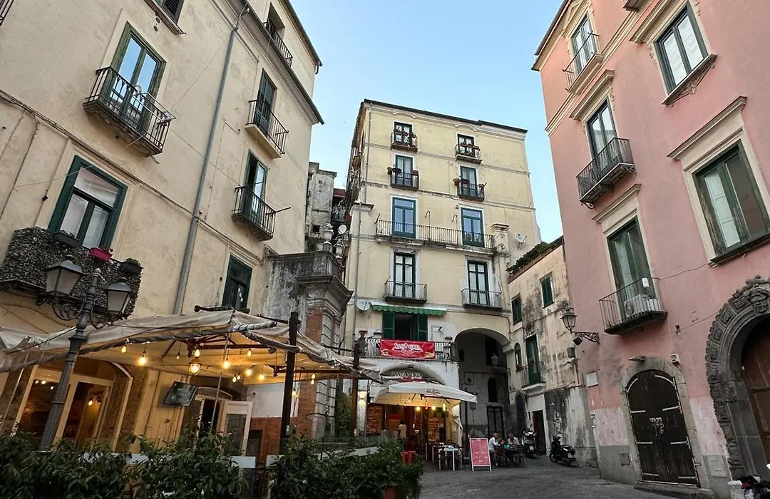 Bed And Salerno - Largo Campo - Appartamento-1